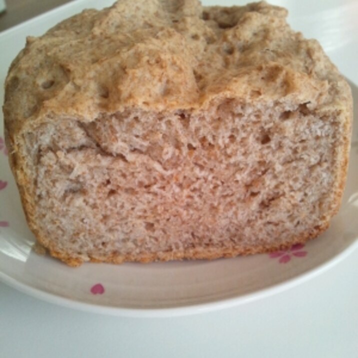 小麦ふすま入りのずっしり食パン
